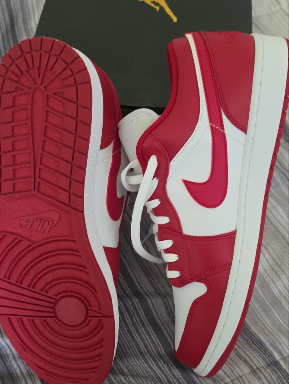 Jordan Low Retro 1 - Picture 8 of 9